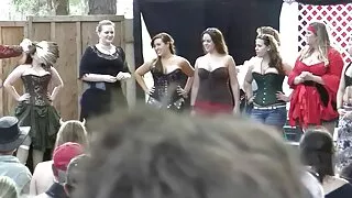 A vadia muito excênt ...
