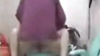 Duas adolescentes mo ...